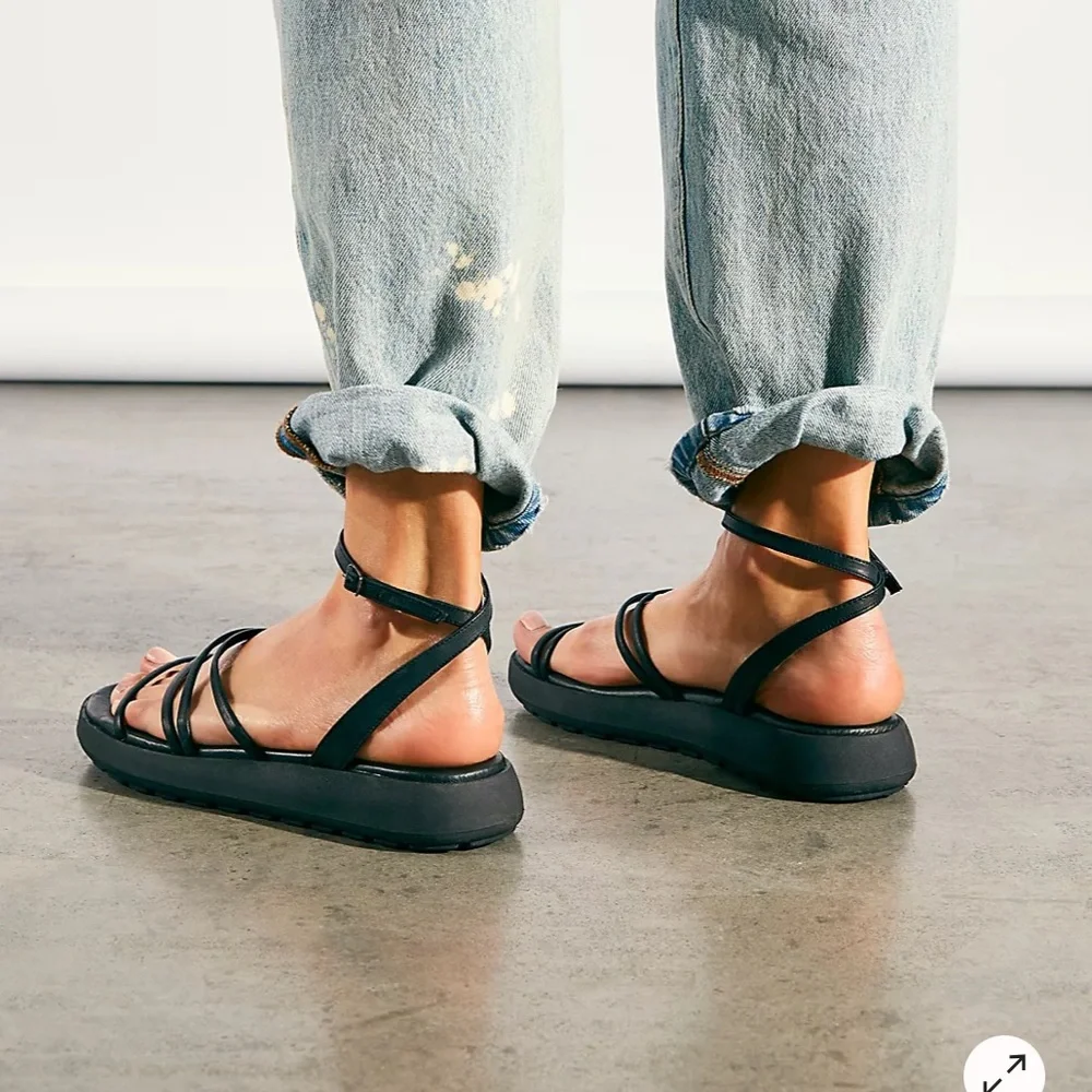 Free people Vivienne Strappy Sandals Black EU 38 US 8 - Picture 3 of 8